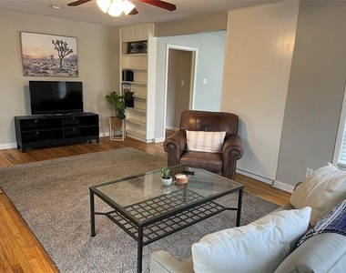 4000 Winfield Avenue - Photo Thumbnail 3