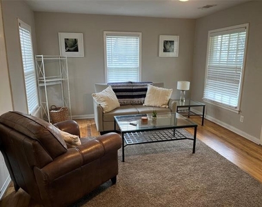 4000 Winfield Avenue - Photo Thumbnail 6