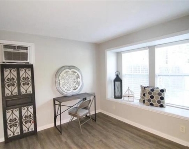4000 Winfield Avenue - Photo Thumbnail 27