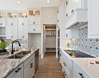 1607 Pebble Beach Lane - Photo Thumbnail 8
