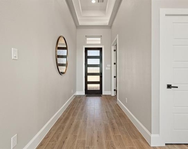 1607 Pebble Beach Lane - Photo Thumbnail 3
