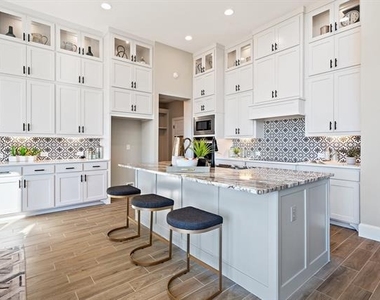1607 Pebble Beach Lane - Photo Thumbnail 5