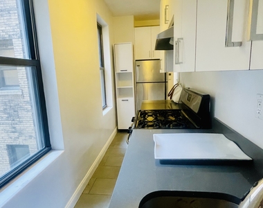 W 55th Street - Photo Thumbnail 11