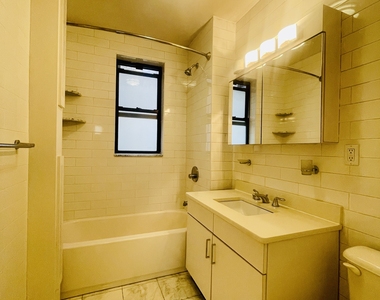 W 55th Street - Photo Thumbnail 8
