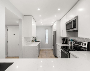 877 E Arenas Road - Photo Thumbnail 11