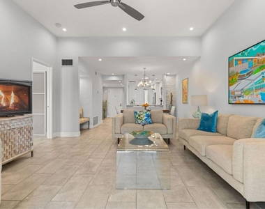 877 E Arenas Road - Photo Thumbnail 6