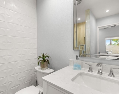 877 E Arenas Road - Photo Thumbnail 21