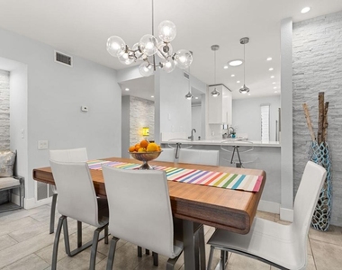 877 E Arenas Road - Photo Thumbnail 3