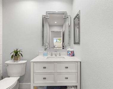 877 E Arenas Road - Photo Thumbnail 20