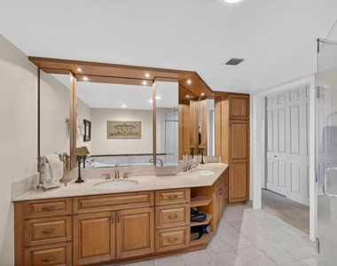 5550 N Ocean Drive - Photo Thumbnail 30