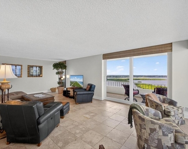 5550 N Ocean Drive - Photo Thumbnail 6
