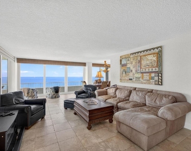 5550 N Ocean Drive - Photo Thumbnail 2
