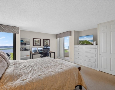 5550 N Ocean Drive - Photo Thumbnail 24