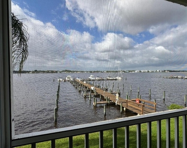 1868 Sw Palm City Road - Photo Thumbnail 3