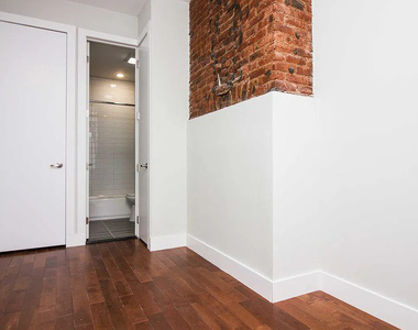640 Kosciuszko Street - Photo Thumbnail 7