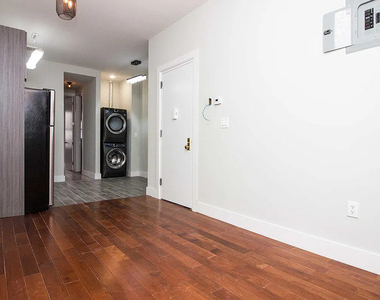 640 Kosciuszko Street - Photo Thumbnail 13