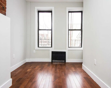 640 Kosciuszko Street - Photo Thumbnail 6