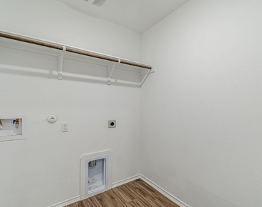 341 Escondido Cir - Photo Thumbnail 10