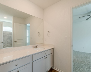 341 Escondido Cir - Photo Thumbnail 8
