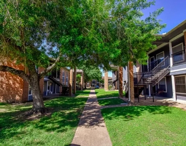1400 Eagle Lake Road - Photo Thumbnail 2