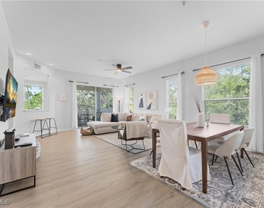 8217 Parkstone Place - Photo Thumbnail 9