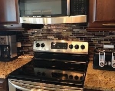 6585 Nicholas Boulevard - Photo Thumbnail 4