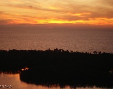 5550 Heron Point Drive - Photo Thumbnail 3