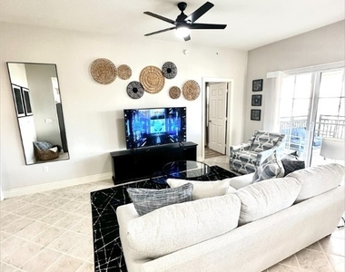5076 Annunciation Circle - Photo Thumbnail 5