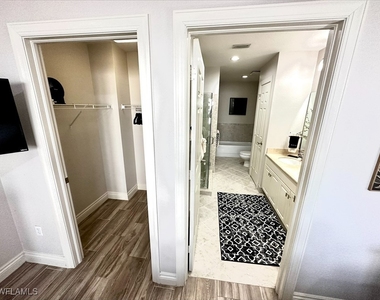 5076 Annunciation Circle - Photo Thumbnail 10