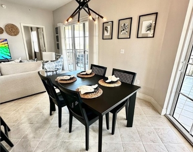 5076 Annunciation Circle - Photo Thumbnail 6