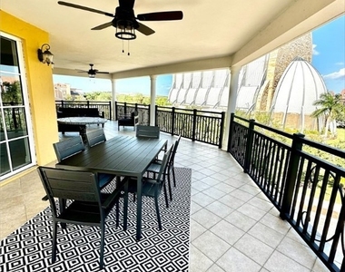 5076 Annunciation Circle - Photo Thumbnail 17