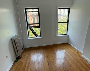 446 West 164th Street - Photo Thumbnail 2