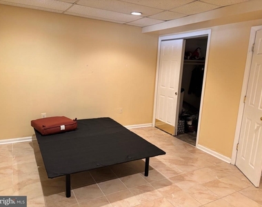 7208 Purple Avenue - Photo Thumbnail 2