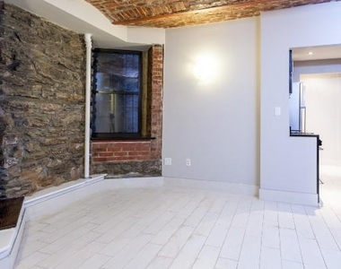 336 East 18th Street, Unit Ce - Photo Thumbnail 1