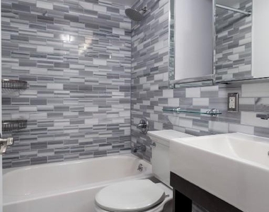 336 East 18th Street, Unit Ce - Photo Thumbnail 6