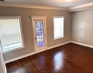 2157 N Kenneth Avenue - Photo Thumbnail 3
