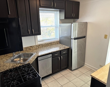 2157 N Kenneth Avenue - Photo Thumbnail 5