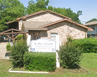 203 E Watson Dr - Photo Thumbnail 3