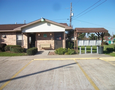 203 E Watson Dr - Photo Thumbnail 1