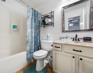 6120 Avenue Q 1/2 - Photo Thumbnail 13