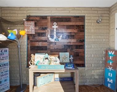 6120 Avenue Q 1/2 - Photo Thumbnail 1