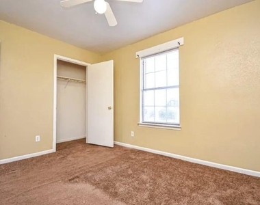 1845 5th St - Photo Thumbnail 6