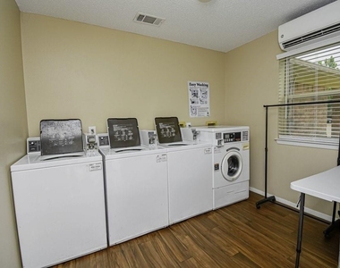 417 E Main Street - Photo Thumbnail 7