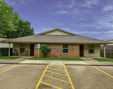 417 E Main Street - Photo Thumbnail 1