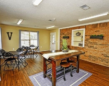 417 E Main Street - Photo Thumbnail 5