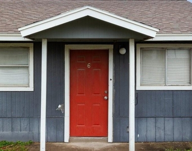1010 Behmann St - Photo Thumbnail 1