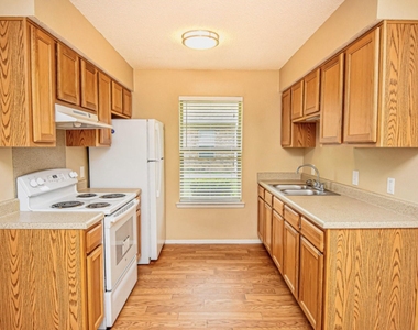 427 Martin St - Photo Thumbnail 9