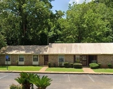 496 Perdue Place - Photo Thumbnail 4