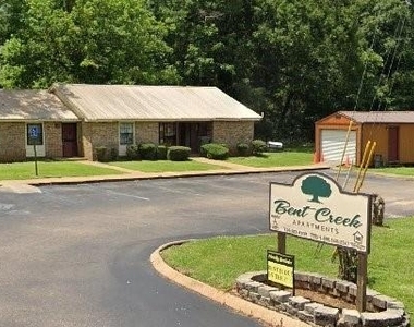 496 Perdue Place - Photo Thumbnail 2