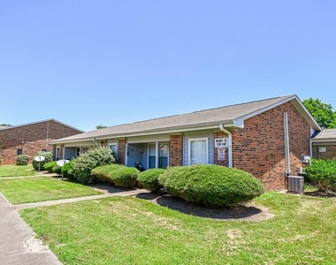 576 Ellen Powell Dr - Photo Thumbnail 5